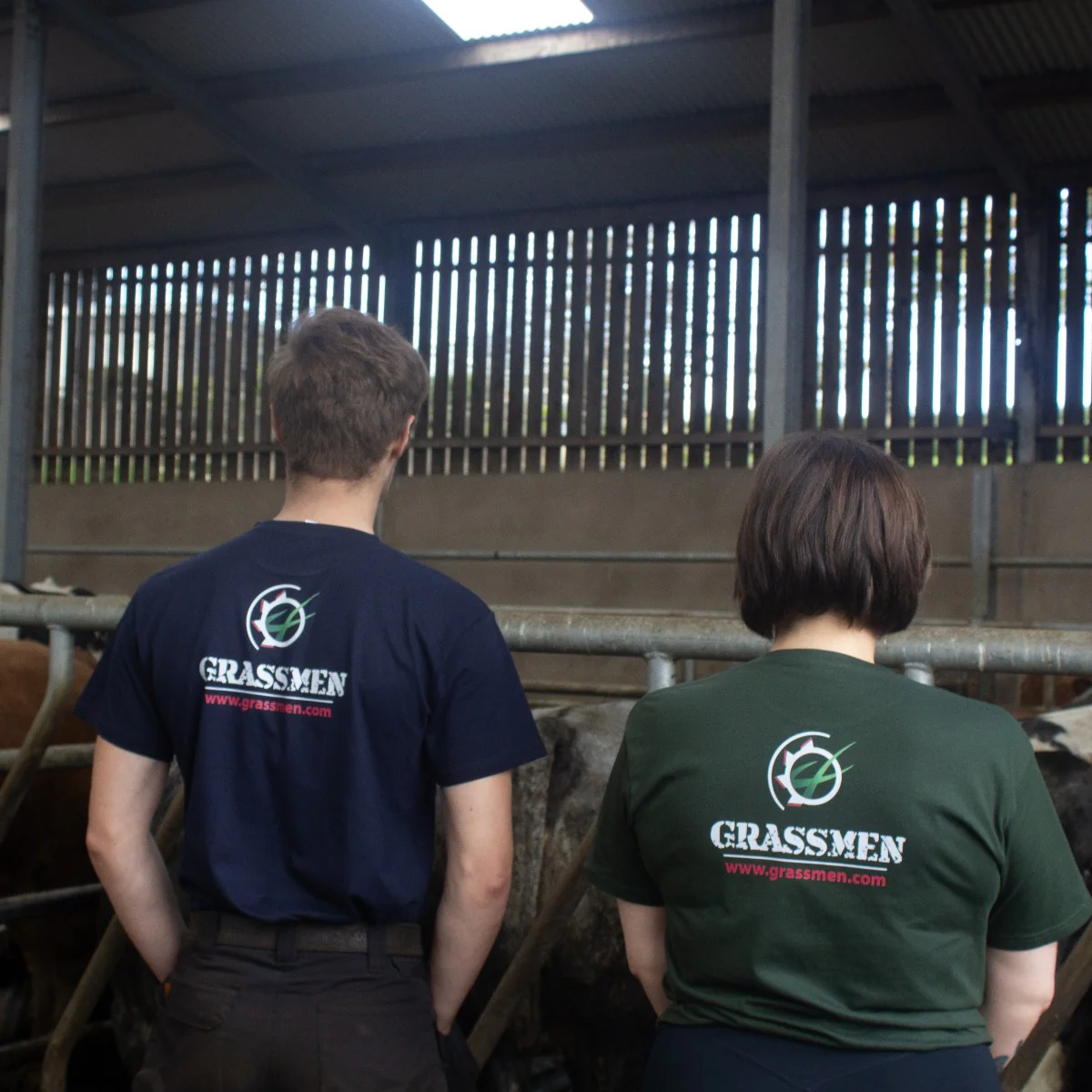 "GRASSMEN" Unisex Adults Bottle Green T-Shirt - Image 5