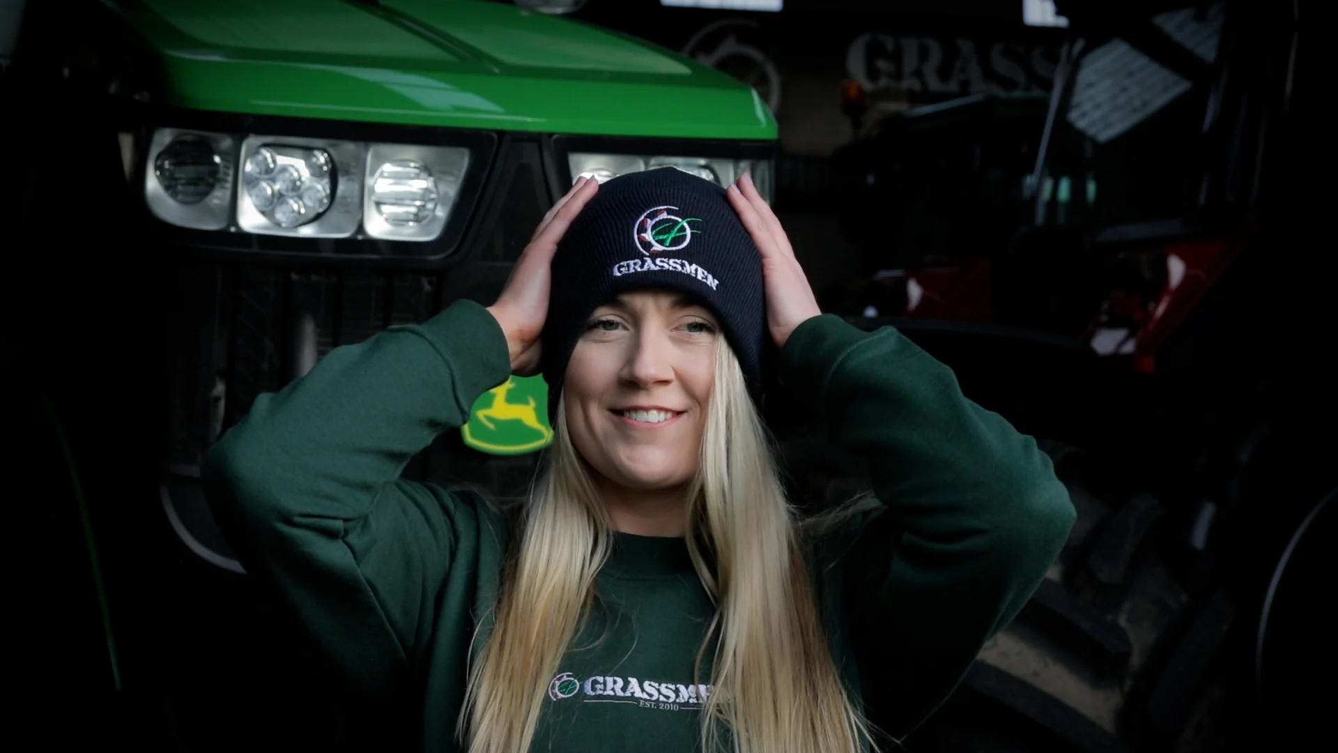 "GRASSMEN" Beanie Hat Navy - Image 3
