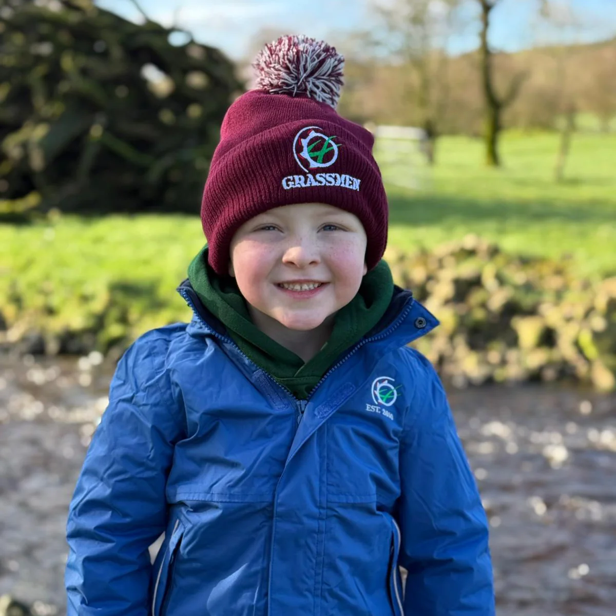 "GRASSMEN" Bobble Hat Burgundy - Image 3