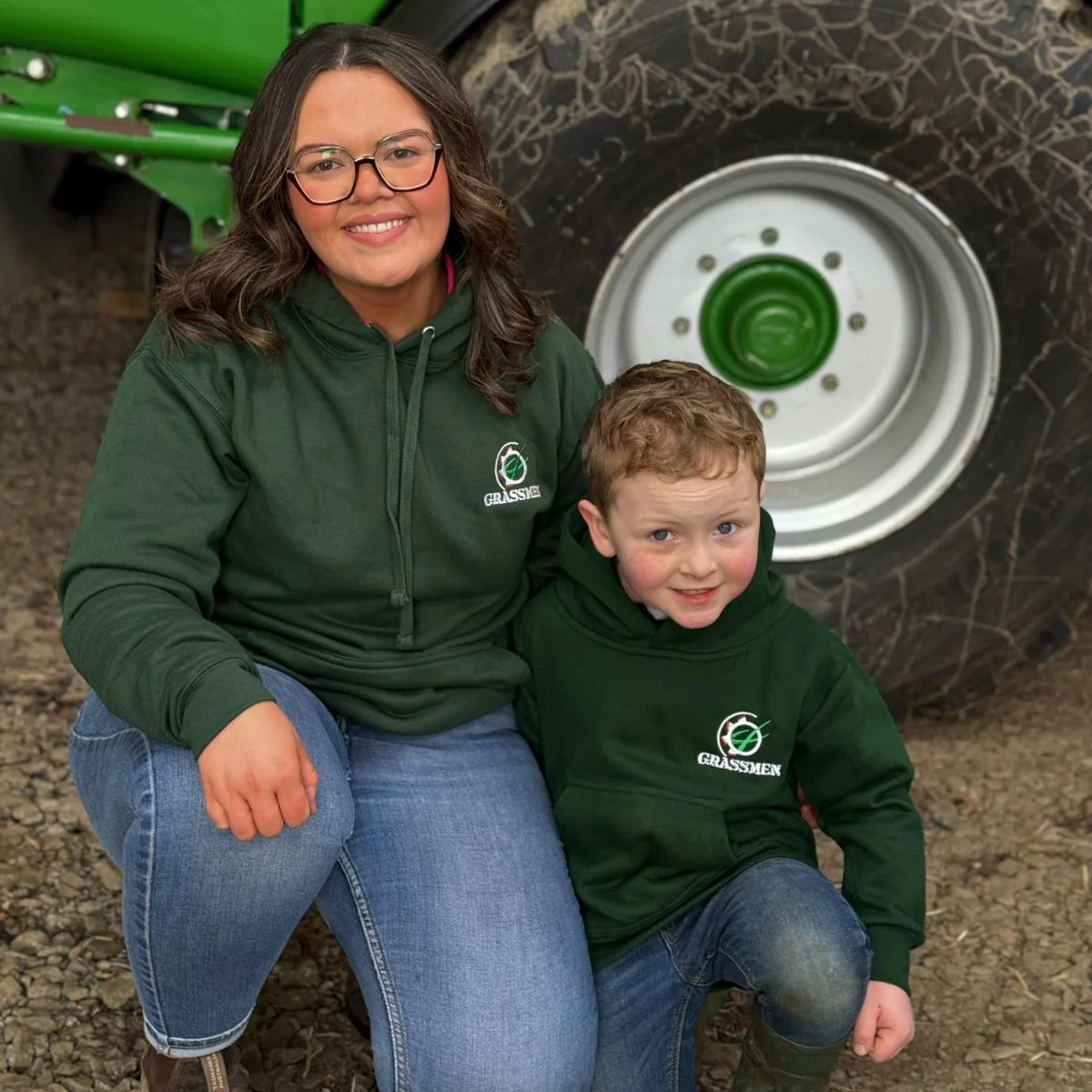 "GRASSMEN" Unisex Adults Bottle Green Hoodie - Image 4