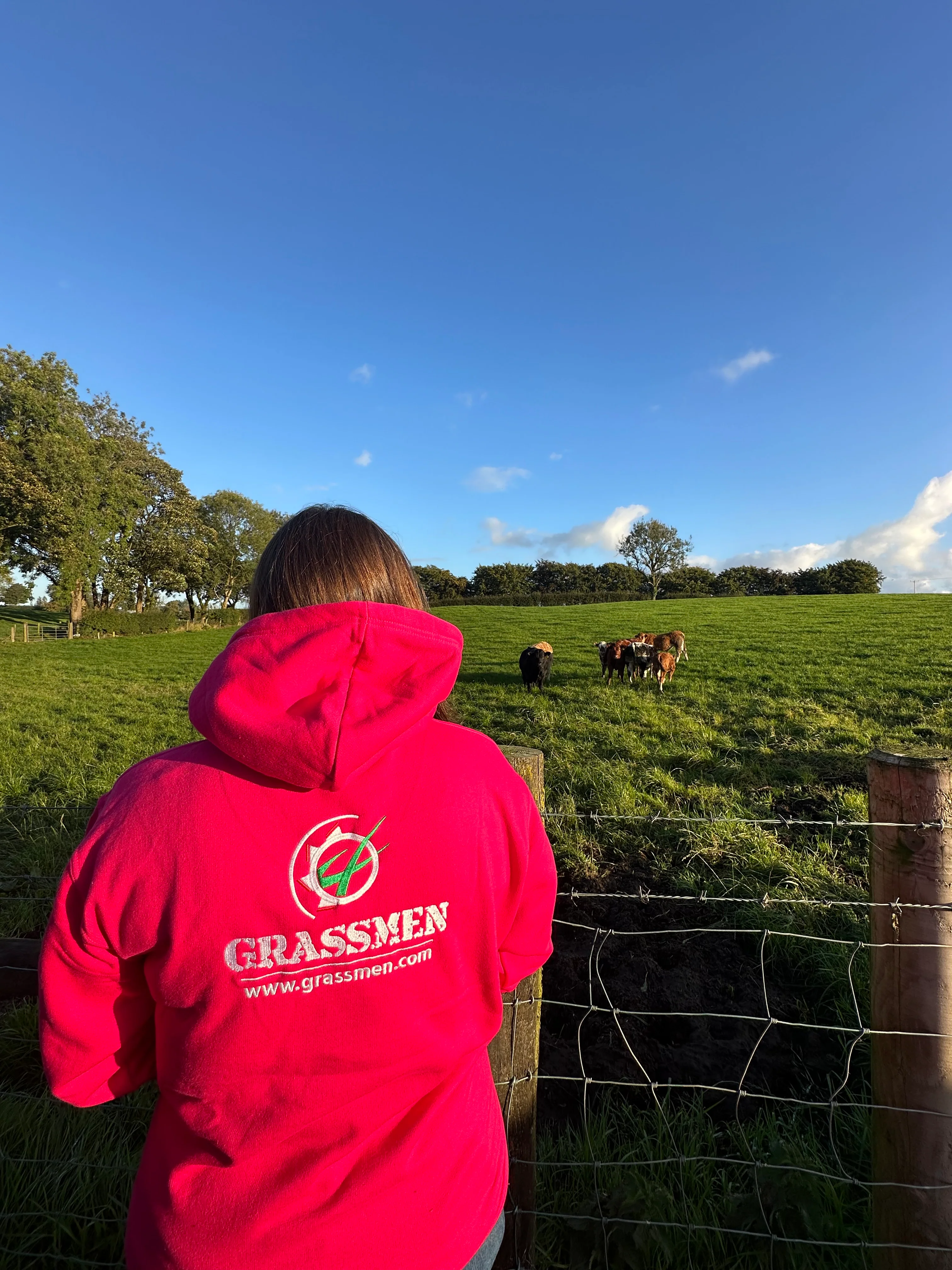 "GRASSMEN" Unisex Adults Pink Hoodie - Image 3