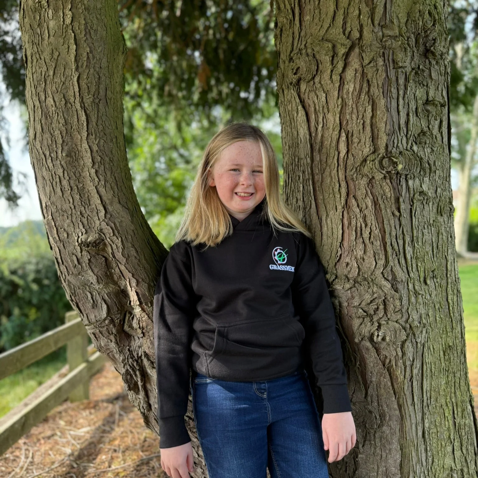 "GRASSMEN" John Deere 3650 Baby Donkey" Kids Black Hoodie - Image 3