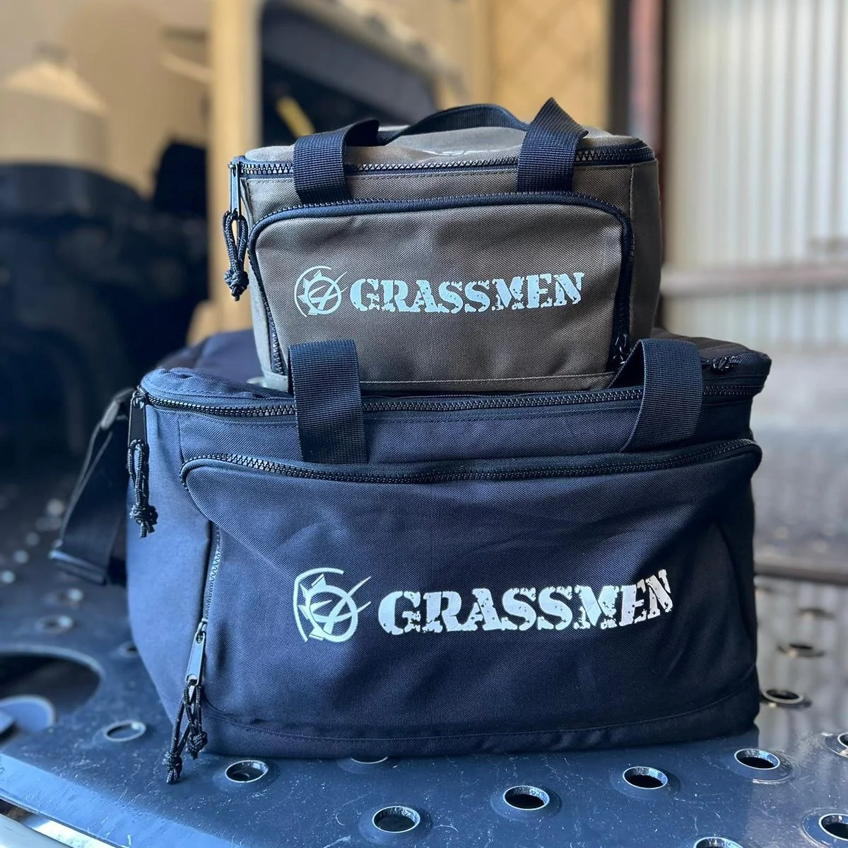 "GRASSMEN" Large Cooler Bag - Image 3