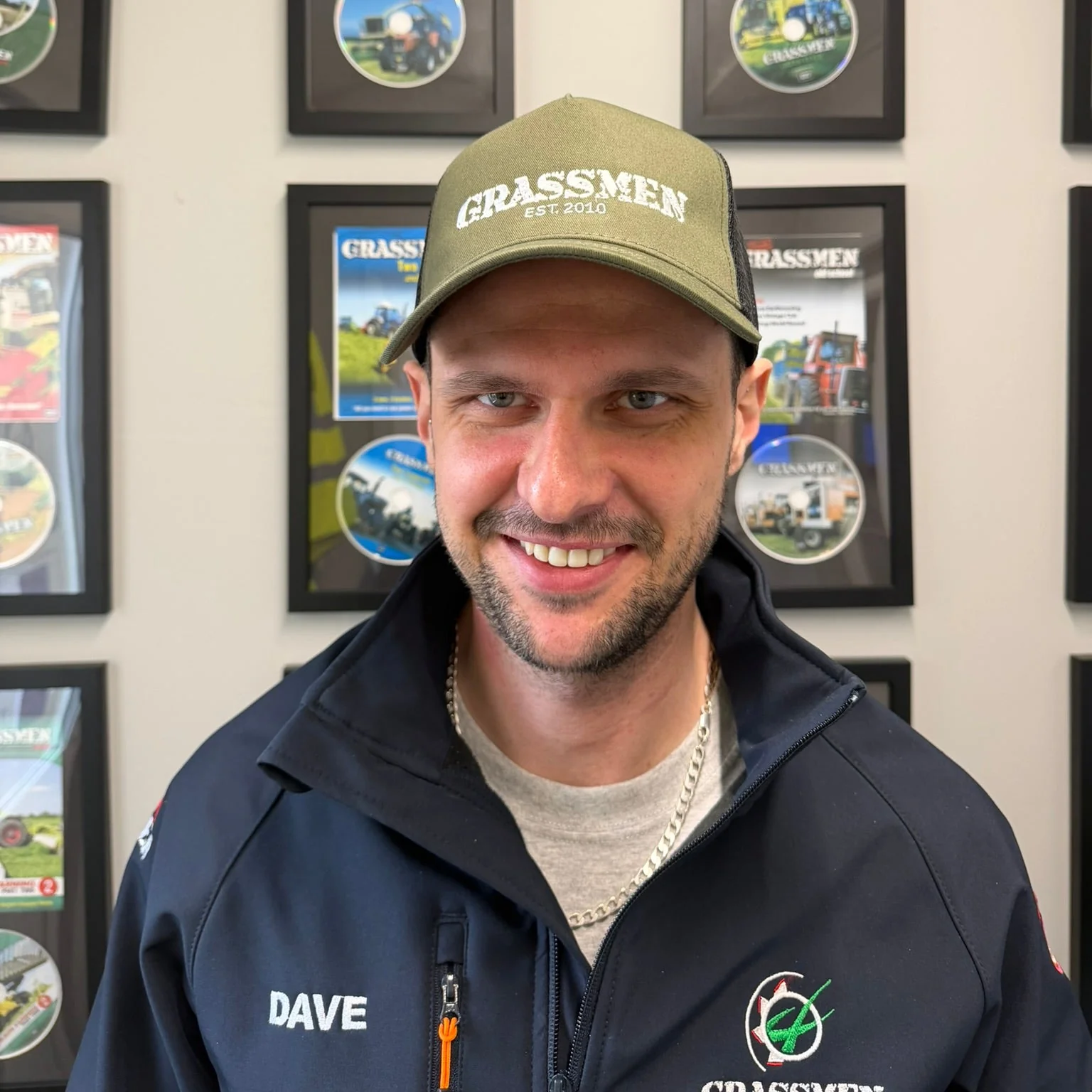 GRASSMEN Olive Green / Black Trucker Snapback Cap - Image 2
