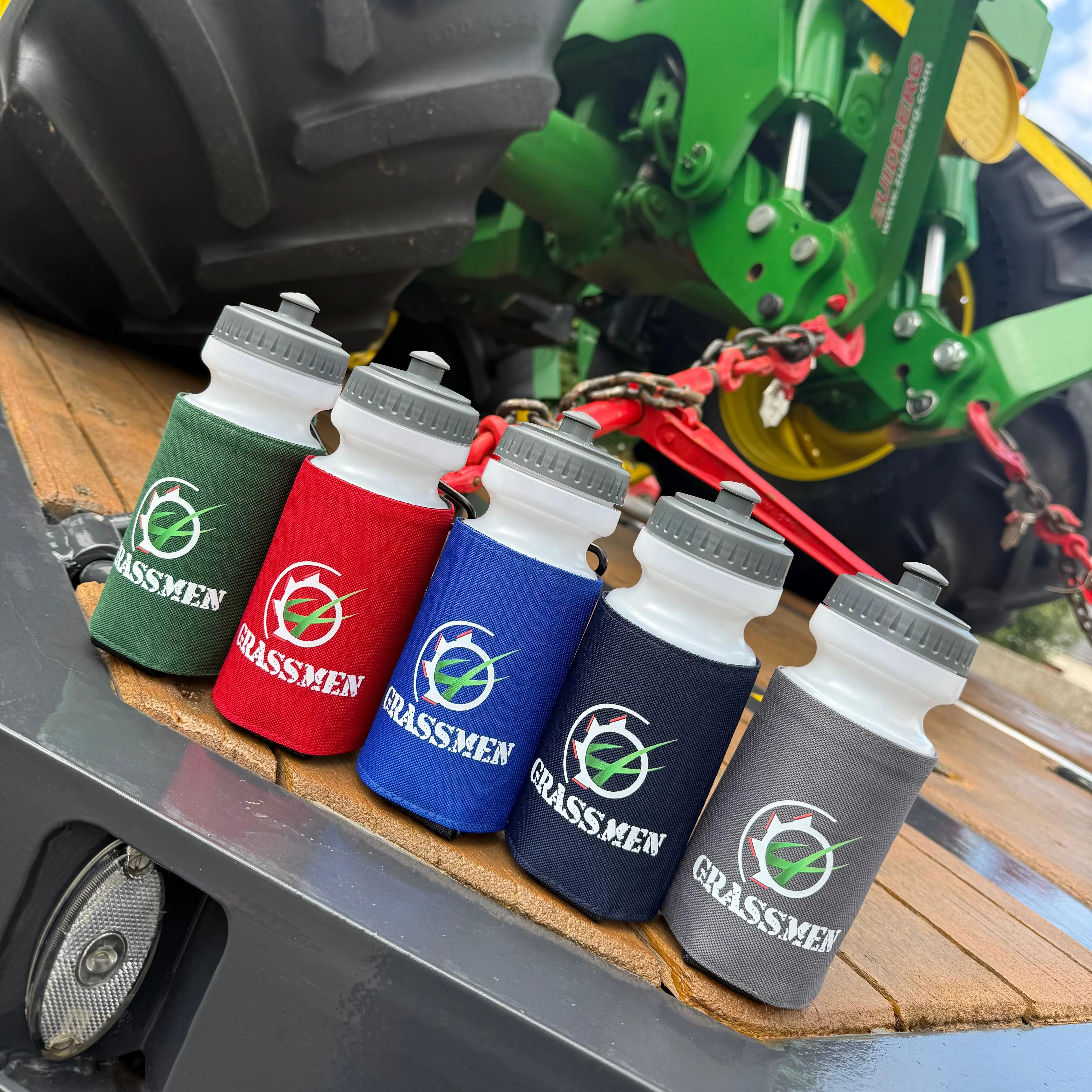 "GRASSMEN" Water Bottle & Holder - Image 9