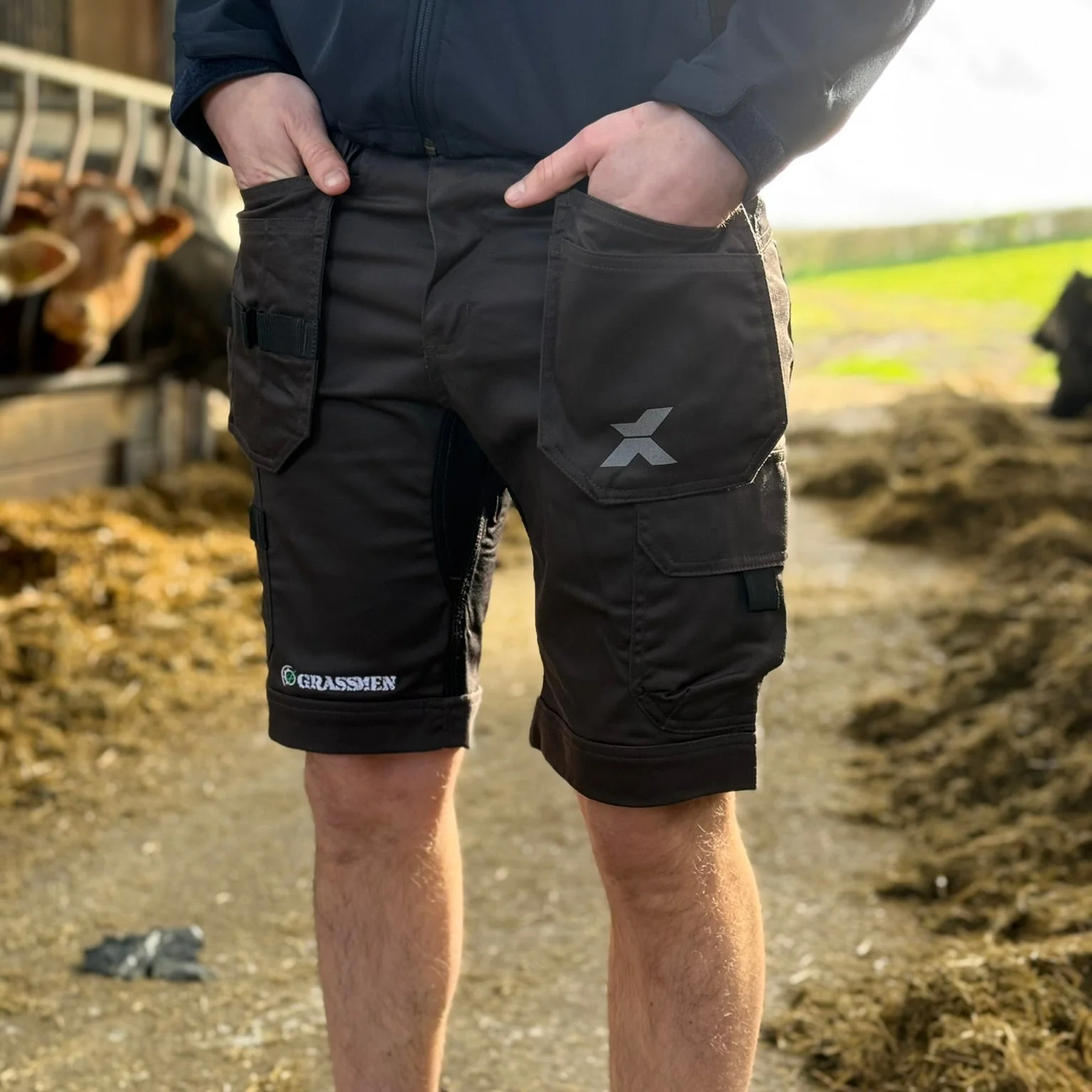 GRASSMEN Xpert Pro Stretch+ Holster Pocket Work Shorts Grey/Black - Image 2