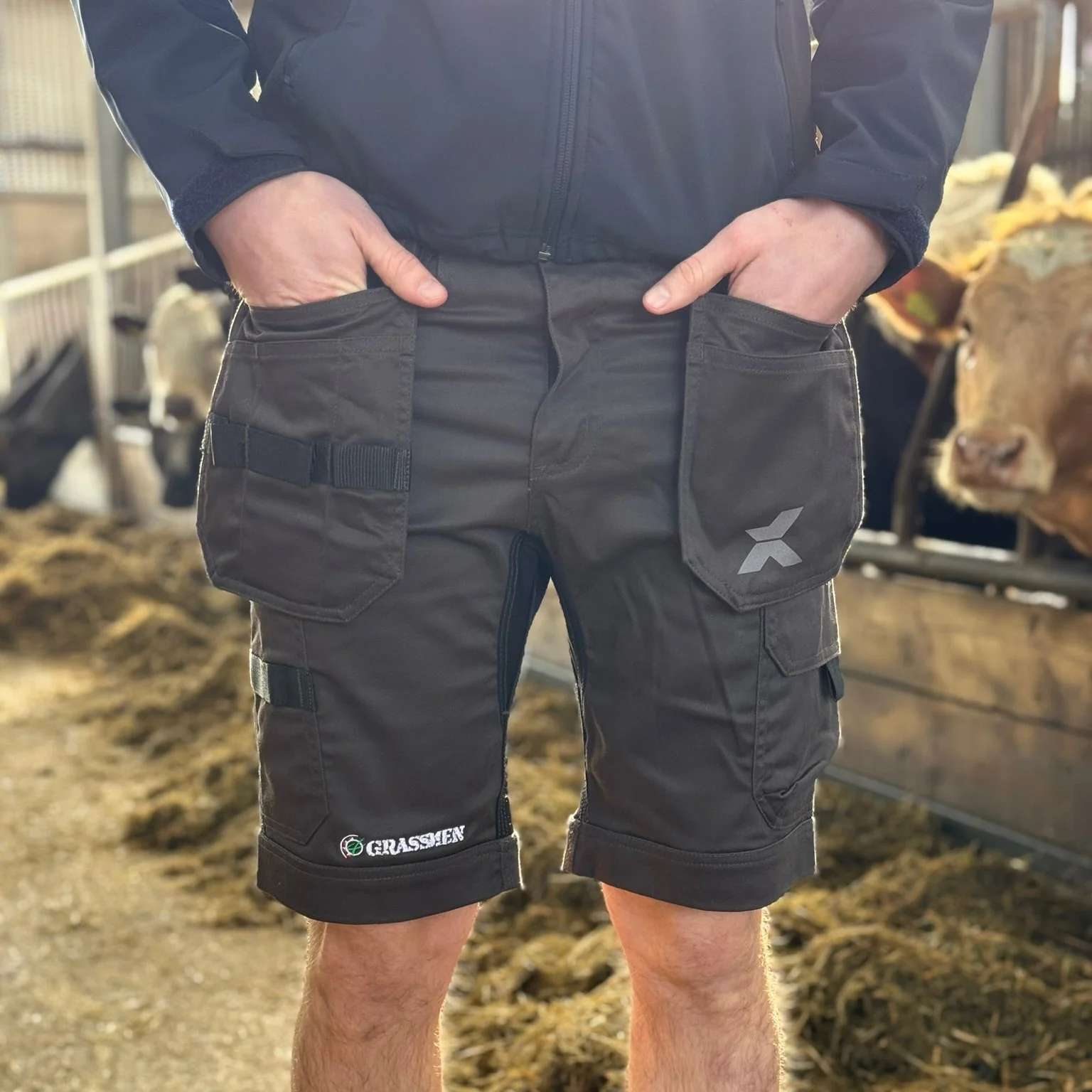 GRASSMEN Xpert Pro Stretch+ Holster Pocket Work Shorts Grey/Black - Image 4