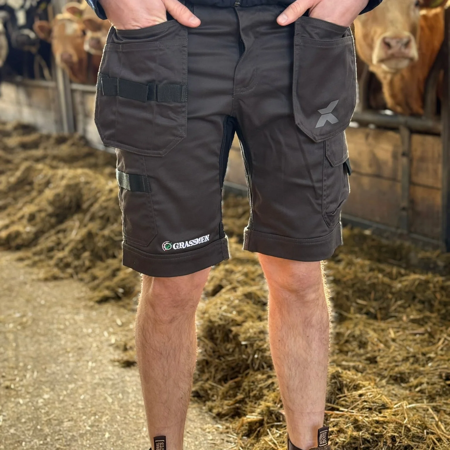 GRASSMEN Xpert Pro Stretch+ Holster Pocket Work Shorts Grey/Black - Image 5